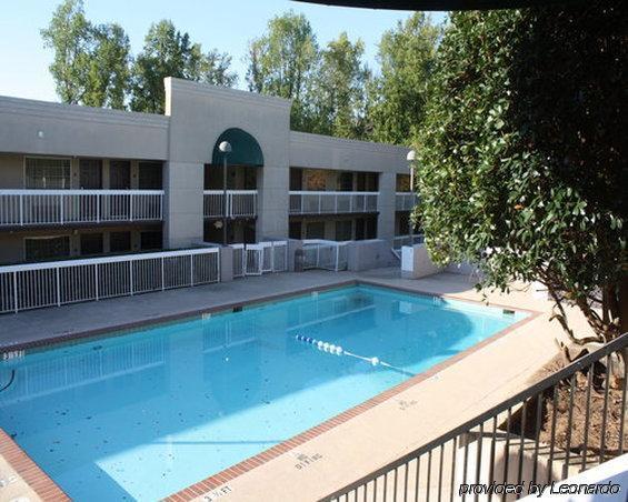 Live In Lodge Gainesville Facilities photo